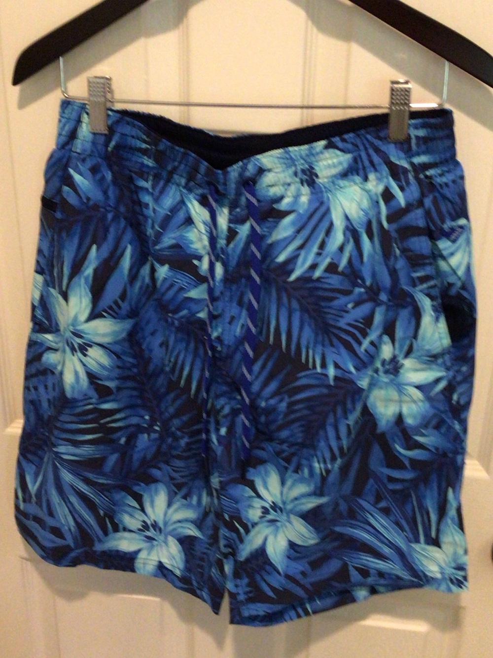 Lands' End Men's Navy and Light Blue Floral Swim Trunks